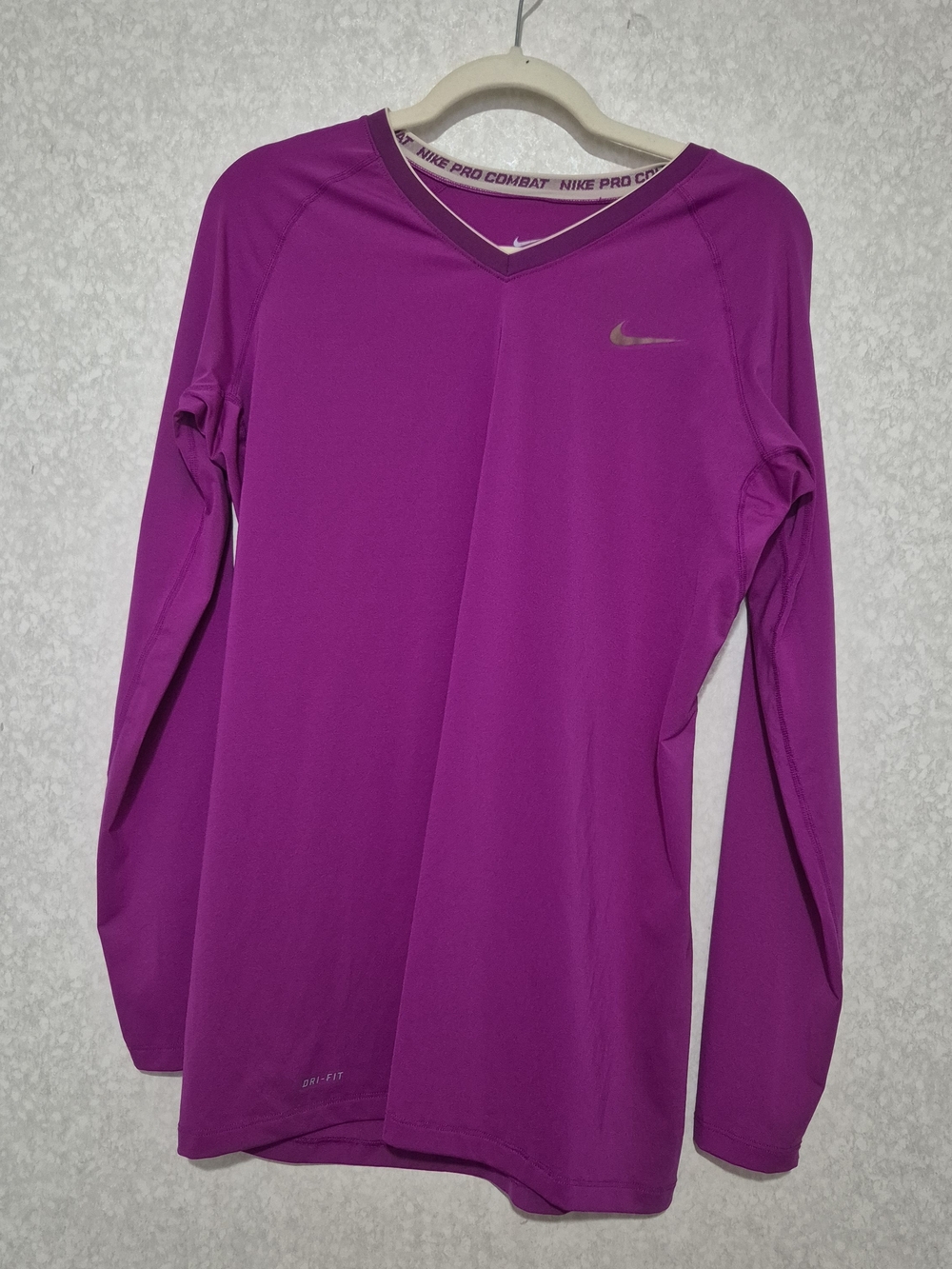 Nike Women’s Long-Sleeve Dri-FIT Purple Training Top-Size:XL